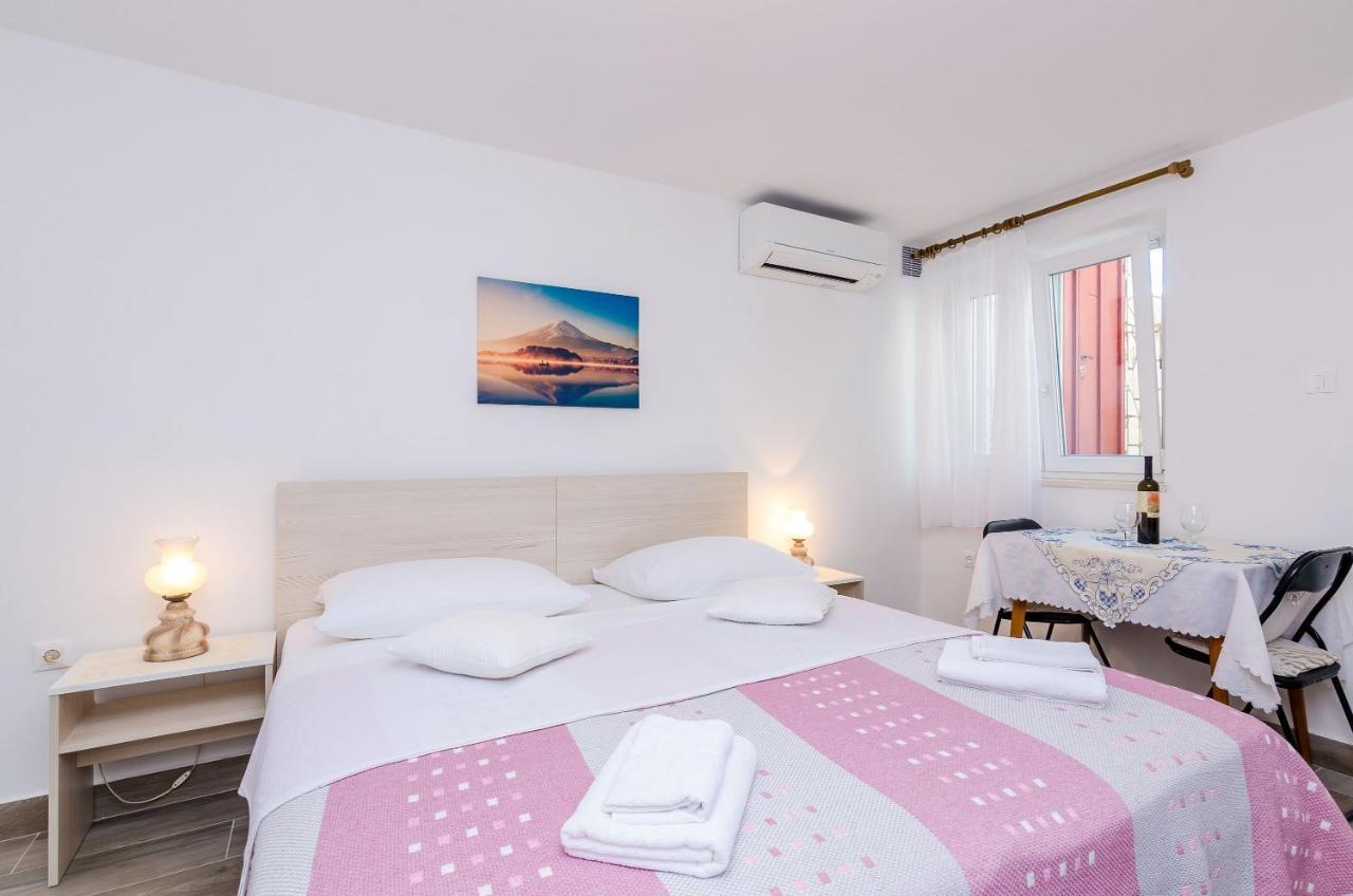 Guesthouse Matusic دوبروفينك الغرفة الصورة